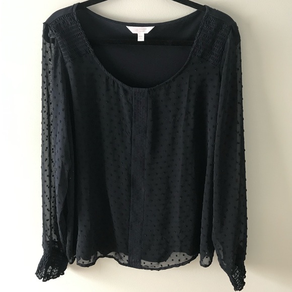 LC Lauren Conrad Tops - EUC LC Lauren Conrad polka dot textured blouse